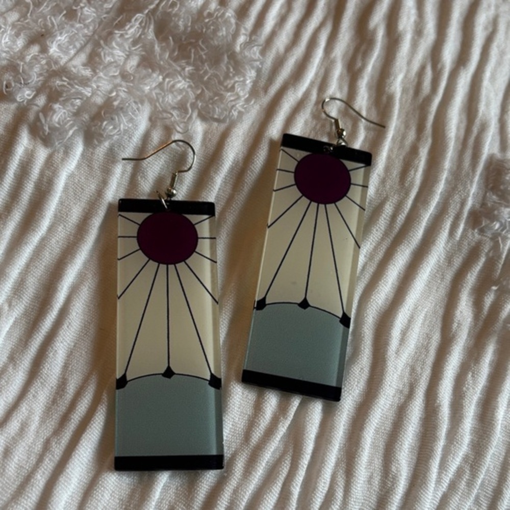 Chic Black and Purple Sunburst Earrings